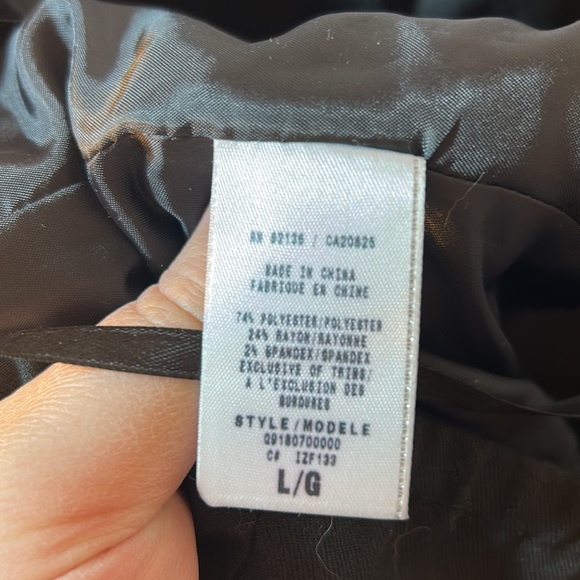 Size large guess halter vest with belt - Picture 5 of 5